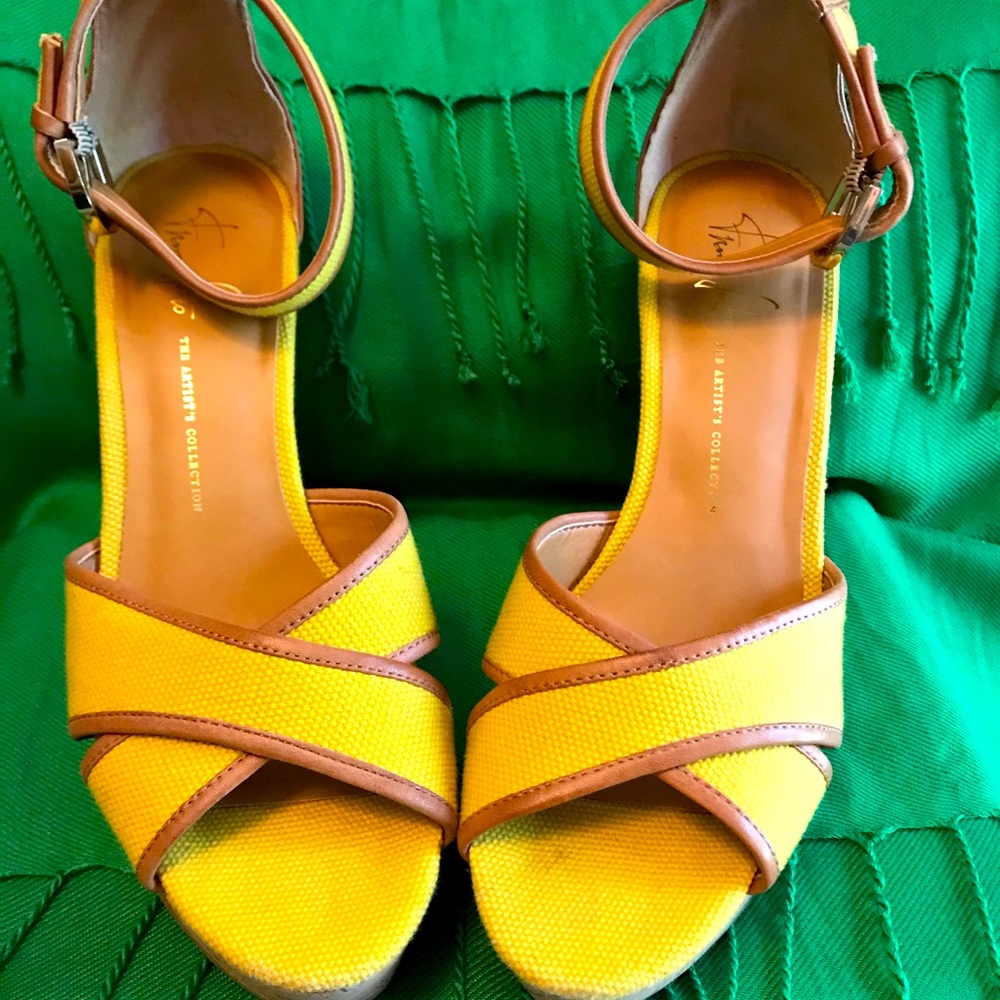 FRANCO SARTO- Yellow/ Brown Wedged Sandals U.S. 9M